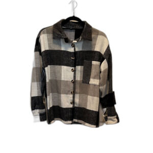 Plaid Flannel Button-Up Shirt Jacket (Shacket)ize Small